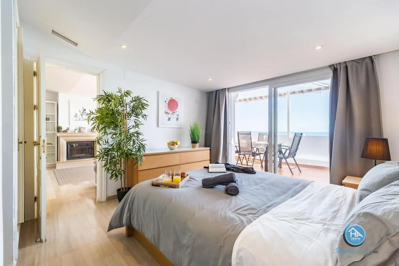 HomeAbroad Apartments - Ático Deluxe Fuengirola with FREE Parking 0*,