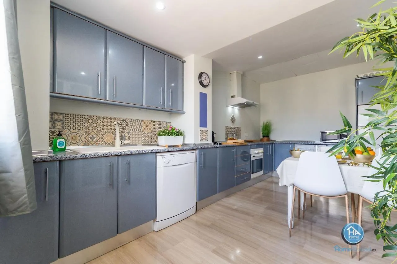 HomeAbroad Apartments - Ático Deluxe Fuengirola with FREE Parking 0*,  España