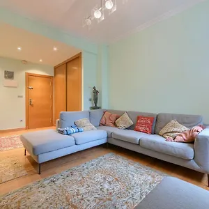 encanto-y-confort-en-calle-epalza-tu-familia-en-el-corazn-de.bilbaohotelsspain.com/